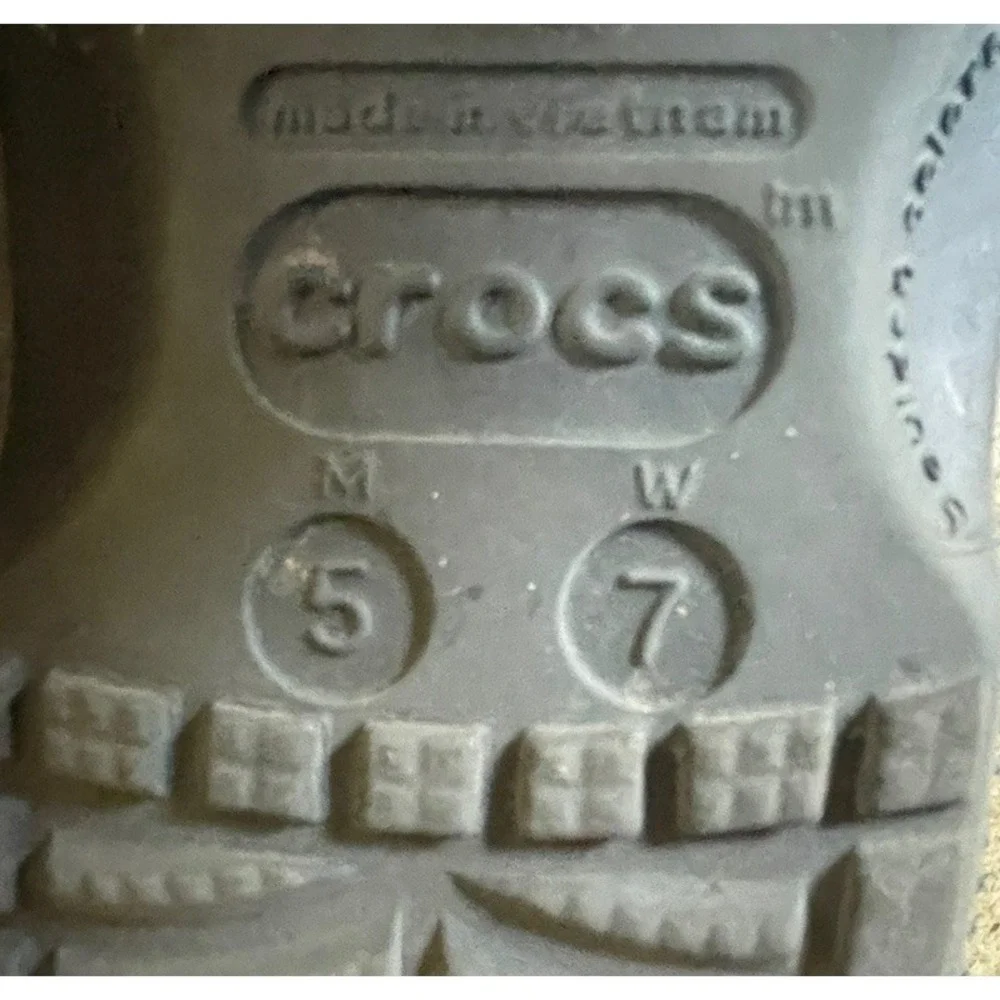 Crocs Gray/Black/White Camo Slip-On Clog Sandals Women's 7 Men's 5